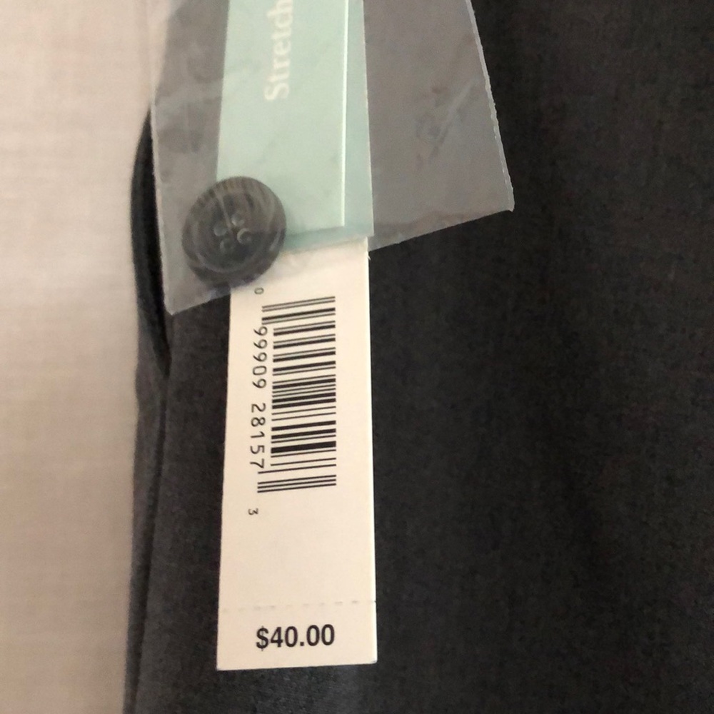 Apt. 9 cropped pants. - Picture 3 of 4